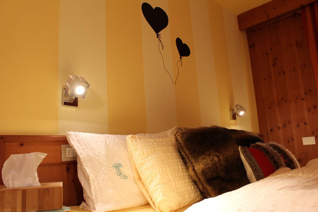 Hotel Meublé Gorret Breuil-Cervinia Habitación foto